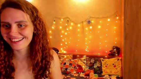 Gloria Wood online show from 3, 1, 2025