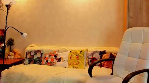 Gloria Wood online show from 6, 3, 2025