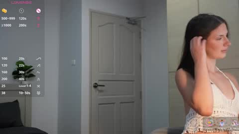 Snapshot of gloriamillss chatting on 4, 12, 2025 Gloria online show from 4, 12, 2025