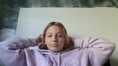 Snapshot of glowandsmoke chatting on 27, 3, 2026 glowandsmoke online show from 27, 3, 2026