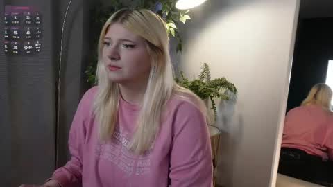 glowkittenx online show from 1, 12, 2025