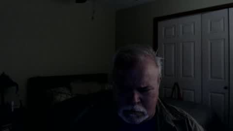 Snapshot of gmctruckguy chatting on 18, 11, 2025 gmctruckguy online show from 18, 11, 2025