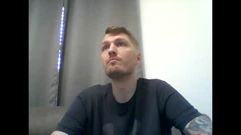 Snapshot of gmonay1331 chatting on 4, 2, 2025 gmonay1331 online show from 4, 2, 2025