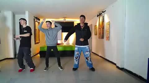 THOMAS AND DAMIAND online show from 22, 11, 2025