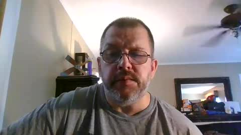 Snapshot of gobey33 chatting on 22, 9, 2025 IDKIDCIDGAF online show from 22, 9, 2025