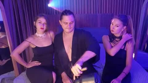   330 UTC2 girls   online show from 11, 2, 2026