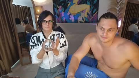  330 UTC2 girls   online show from 2, 6, 2026