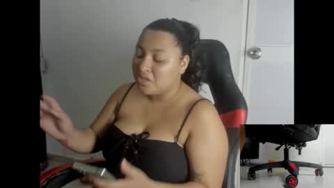 Snapshot of goddess_of_sissys chatting on 18, 12, 2025 goddess_of_sissys online show from 18, 12, 2025