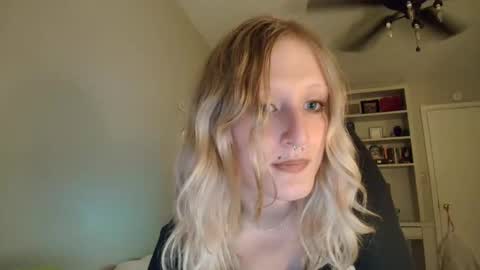 Snapshot of goddessalison chatting on 22, 3, 2026 goddessalison online show from 22, 3, 2026