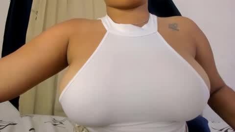 Snapshot of goddesschanell chatting on 7, 3, 2025 CHANELL online show from 7, 3, 2025
