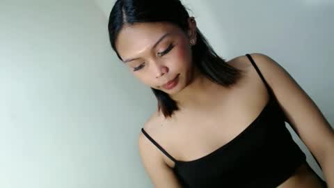 MISS LOVELY online show from 30, 4, 2026