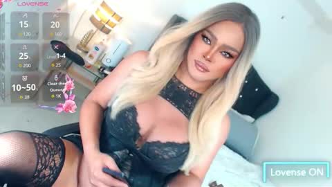 Snapshot of goddesss_hera chatting on 1, 12, 2025 Miss Anna online show from 1, 12, 2025