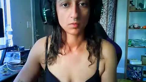 Snapshot of goddessvikkii chatting on 4, 3, 2026 goddessvikkii online show from 4, 3, 2026