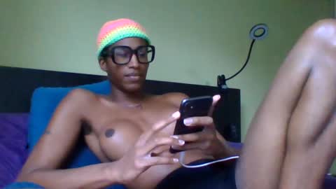 Snapshot of goddexx_kii chatting on 3, 11, 2025 goddexx_kii online show from 3, 11, 2025