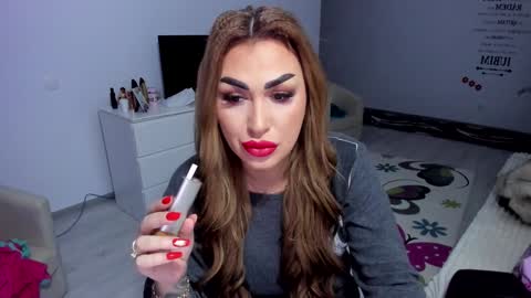 Nicole.. online show from 17, 1, 2025