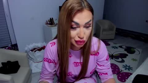 Nicole.. online show from 16, 2, 2025