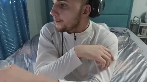 Snapshot of golden_boyyy21 chatting on 15, 2, 2026 Golden boyyy21 online show from 15, 2, 2026