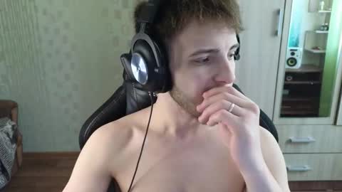 Snapshot of golden_boyyy21 chatting on 13, 3, 2026 Golden boyyy21 online show from 13, 3, 2026