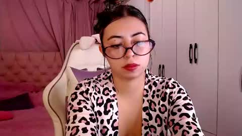 golden_gingerkitty online show from 11, 6, 2026