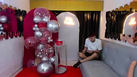 Snapshot of golden_girl_house chatting on 9, 9, 2025 golden_girl_house online show from 9, 9, 2025