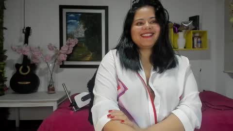 Snapshot of golden_ttania chatting on 7, 2, 2025 Tania online show from 7, 2, 2025