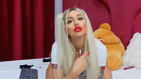 GoldenAmberX online show from 23, 2, 2025