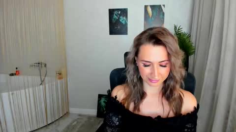 Olivia online show from 22, 11, 2025