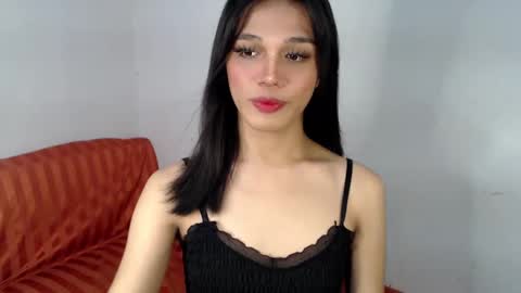 Snapshot of goldenlily69 chatting on 3, 2, 2025 Lily is Gold online show from 3, 2, 2025