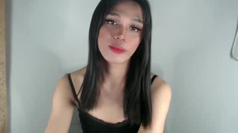 Snapshot of goldenlily69 chatting on 28, 2, 2025 Lily is Gold online show from 28, 2, 2025