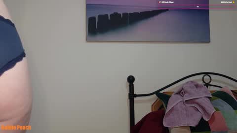 Snapshot of goldie_peach chatting on 5, 12, 2025 Goldie online show from 5, 12, 2025