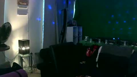 goldyguy011 online show from 25, 2, 2025