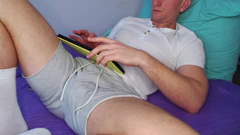 Snapshot of golov176 chatting on 9, 2, 2025 LEO online show from 9, 2, 2025