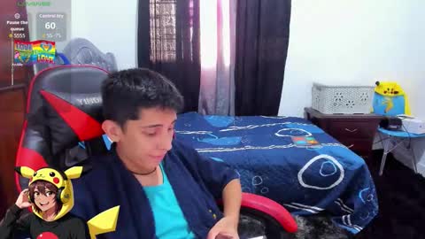 Snapshot of gomitaboy_1 chatting on 12, 11, 2025 angel black online show from 12, 11, 2025