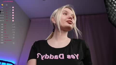 Snapshot of good_barbie chatting on 12, 2, 2025 Barbie online show from 12, 2, 2025