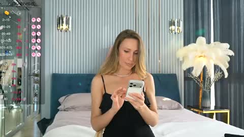 gooodgirlhere online show from 15, 4, 2026