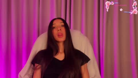 Snapshot of gorgeous_brunette chatting on 31, 1, 2025 Rose online show from 31, 1, 2025