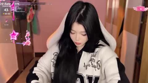 Snapshot of gorgeous_girl33 chatting on 6, 12, 2024 gorgeous girl33 online show from 6, 12, 2024