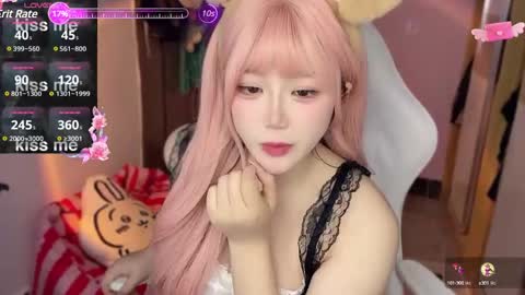 Snapshot of gorgeous_girl33 chatting on 4, 1, 2025 gorgeous girl33 online show from 4, 1, 2025