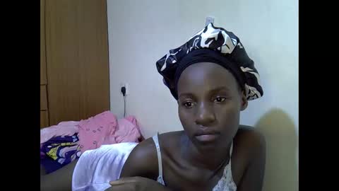 Snapshot of gorgeous_maya1 chatting on 28, 10, 2025 gorgeous_maya1 online show from 28, 10, 2025