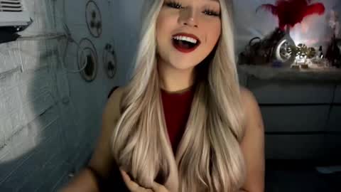 Snapshot of gorgeousamandarose chatting on 2, 3, 2025 Amanda rose online show from 2, 3, 2025