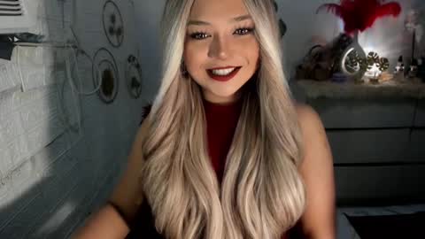 Snapshot of gorgeousamandarose chatting on 9, 3, 2025 Amanda rose online show from 9, 3, 2025
