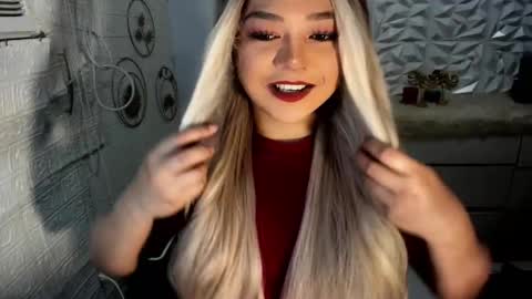 Snapshot of gorgeousamandarose chatting on 1, 11, 2025 Amanda rose online show from 1, 11, 2025