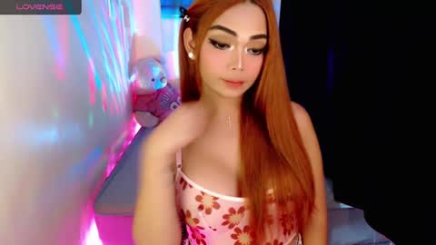 Snapshot of gorgeoustransgirl chatting on 4, 1, 2025 Emmy online show from 4, 1, 2025