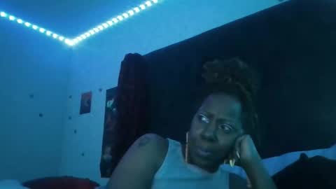 Snapshot of gotcake713 chatting on 25, 4, 2026 Sue Goddess online show from 25, 4, 2026