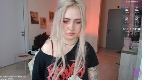 Snapshot of gothkittys chatting on 30, 3, 2026 traumfrau Kira angel face devil eyes I SELL A LOT VIDEO IN GALLERY online show from 30, 3, 2026