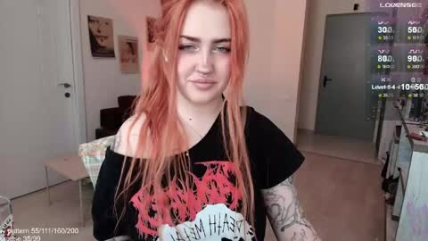 Snapshot of gothkittys chatting on 30, 4, 2026 traumfrau Kira angel face devil eyes I SELL A LOT VIDEO IN GALLERY online show from 30, 4, 2026