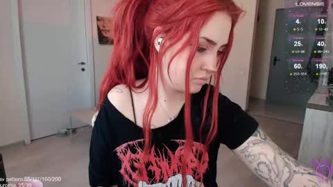 Snapshot of gothkittys chatting on 7, 5, 2026 traumfrau Kira angel face devil eyes I SELL A LOT VIDEO IN GALLERY online show from 7, 5, 2026