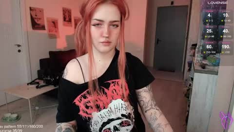 Snapshot of gothkittys chatting on 21, 5, 2026 traumfrau Kira angel face devil eyes I SELL A LOT VIDEO IN GALLERY online show from 21, 5, 2026