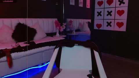 Snapshot of gotthic_met chatting on 6, 3, 2025 Meredith Alessandra online show from 6, 3, 2025