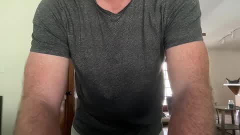 Snapshot of gqimage chatting on 12, 2, 2025 GQImage online show from 12, 2, 2025